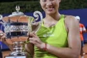冲击120万，郑钦文迎喜讯，对手+时间确定，2025年首冠有望了
